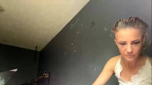 Image 6 of ladybug9097 Stream on Chaturbate on 1 month ago
