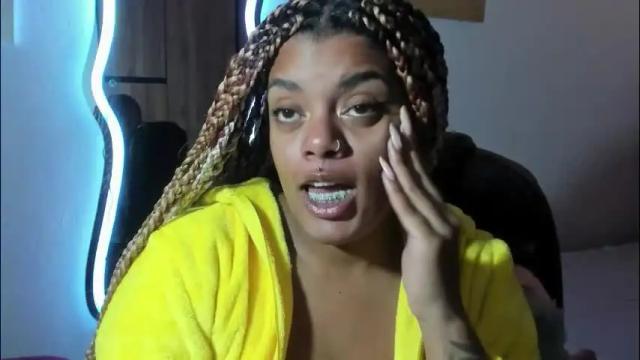 Image 6 of ladydanniela Stream on Chaturbate on 17 days ago