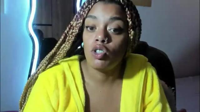 Image 7 of ladydanniela Stream on Chaturbate on 17 days ago