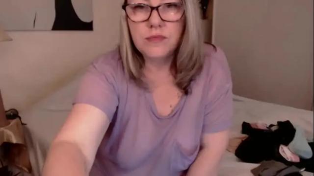 Image 4 of ladylanaxo Stream on Chaturbate on 28 days ago