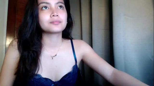 Image 3 of ladymia_x Stream on Chaturbate on 2 months ago