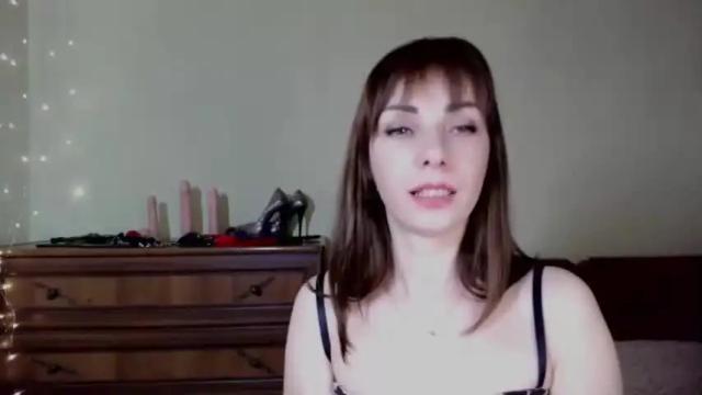 Image 6 of ladyxcaroline Stream on Chaturbate on 12 months ago