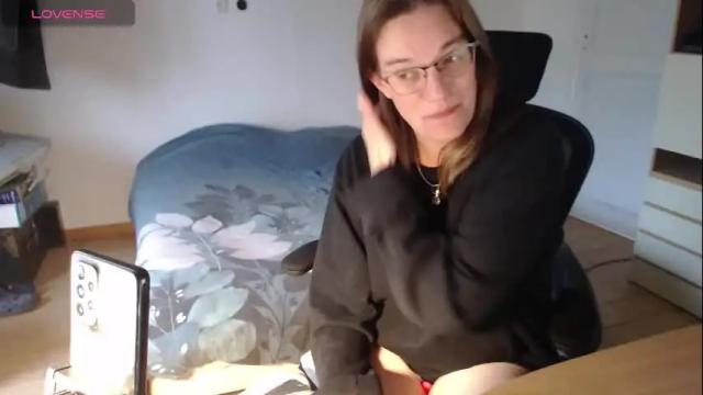 Image 3 of laeti34 Stream on Chaturbate on 22 days ago