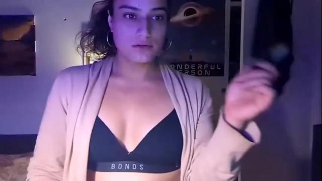 Image 2 of laflori Stream on Chaturbate on 3 months ago