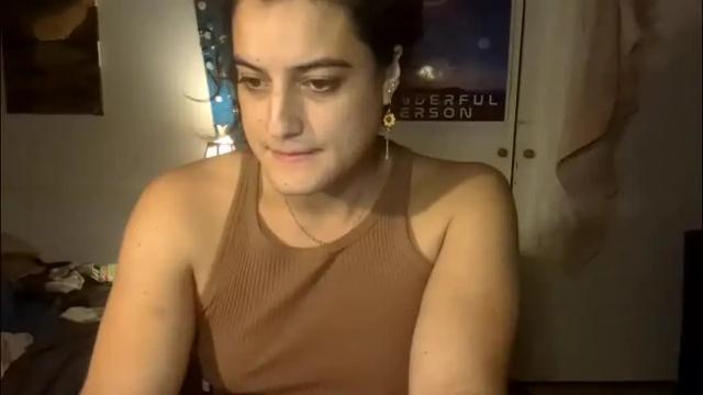 Image 2 of laflori Stream on Chaturbate on 2 months ago