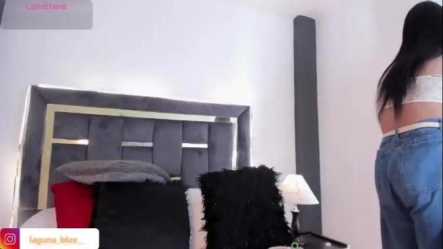 Image 8 of laguna_blue Stream on Chaturbate on 1 month ago