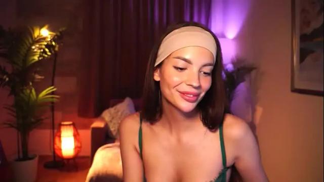 Image 8 of lahaina_noon Stream on Chaturbate on 2 months ago