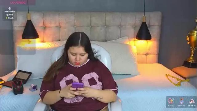 Image 4 of laia_and_aloby Stream on Chaturbate on 2 months ago