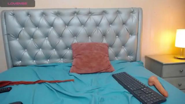 Image 10 of laia_gray Stream on Chaturbate on 14 months ago