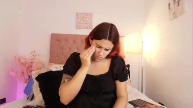 Image 2 of laiia_clower Stream on Chaturbate on 1 month ago