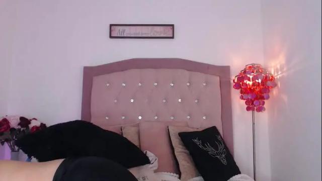 Image 10 of laiia_clower Stream on Chaturbate on 6 days ago