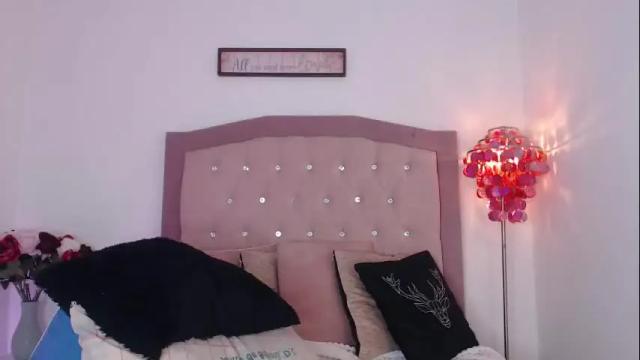 Image 8 of laiia_clower Stream on Chaturbate on 6 days ago