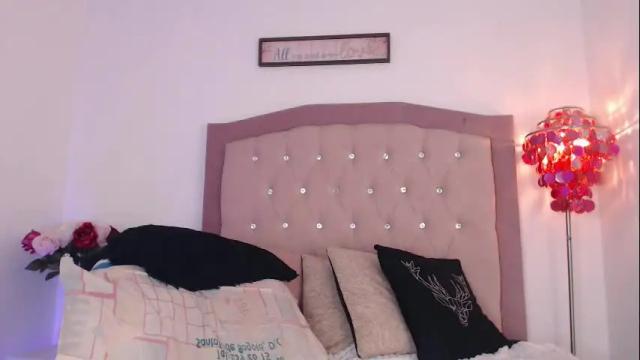 Image 7 of laiia_clower Stream on Chaturbate on 5 days ago