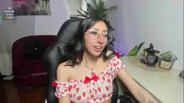 Image 6 of laila_angel Stream on Chaturbate on 3 months ago