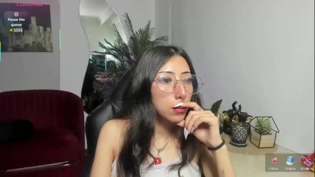 Image 4 of laila_angel Stream on Chaturbate on 3 months ago