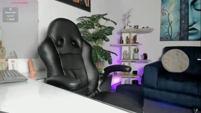 Image 8 of laila_angel Stream on Chaturbate on 2 months ago