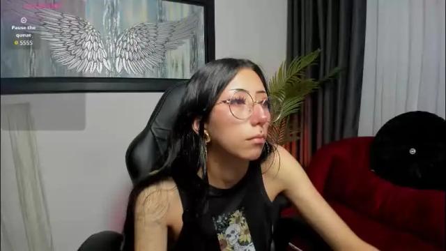 Image 2 of laila_angel Stream on Chaturbate on 16 days ago