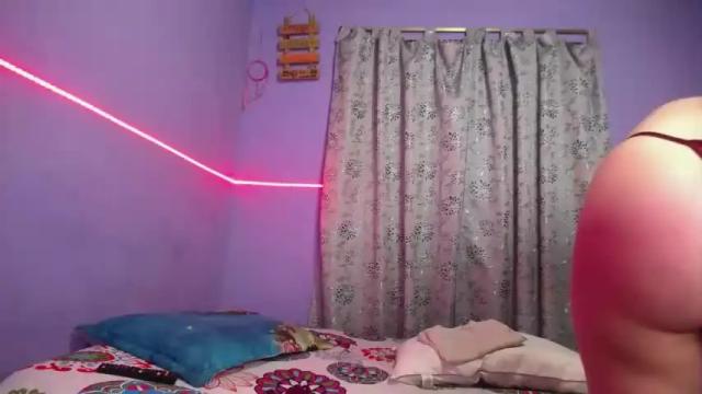 Image 2 of laila_laly Stream on Chaturbate on 13 months ago