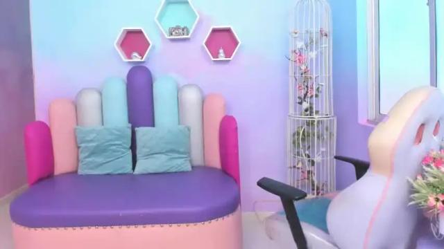 Image 11 of lailaadamss Stream on Chaturbate on 15 months ago