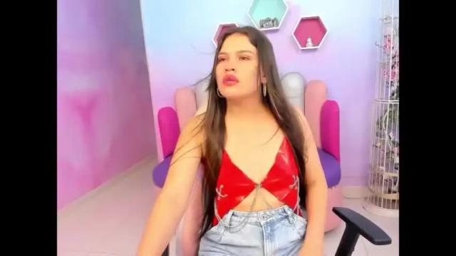 Image 3 of lailaadamss Stream on Chaturbate on 15 months ago