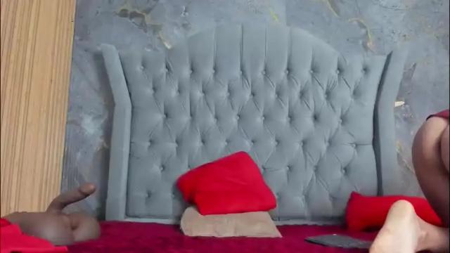 Image 2 of lailacastillomilf Stream on Chaturbate on 8 days ago