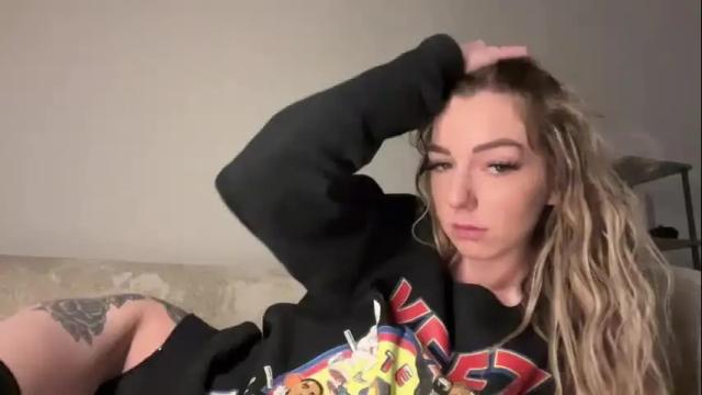 Image 10 of lailagetslaid Stream on Chaturbate on 14 months ago