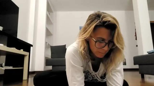 Image 7 of lailagetsnaked Stream on Chaturbate on 19 months ago