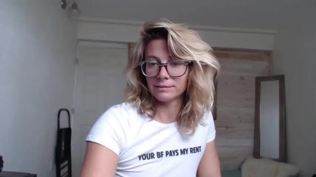 Image 10 of lailagetsnaked Stream on Chaturbate on 15 months ago