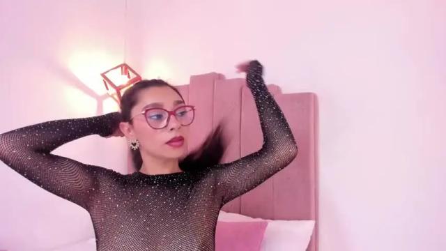 Image 10 of lailawatson Stream on Chaturbate on 17 months ago