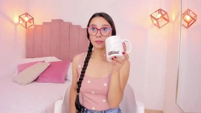 Image 6 of lailawatson Stream on Chaturbate on 16 months ago