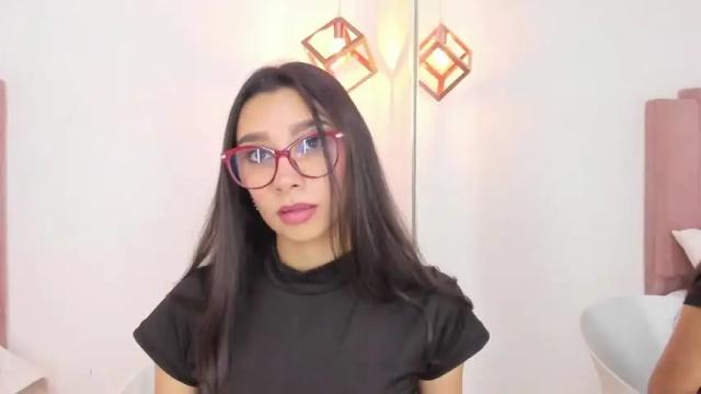 Image 4 of lailawatson Stream on Chaturbate on 15 months ago