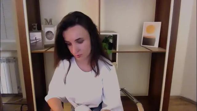 Image 12 of laimapinch_ Stream on Chaturbate on 3 months ago