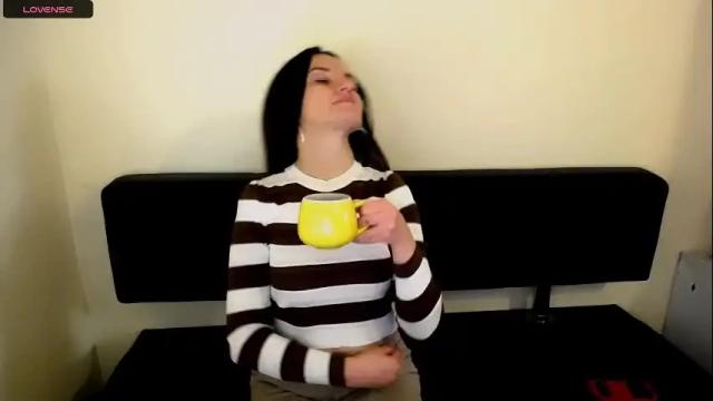 Image 3 of laimapinch_ Stream on Chaturbate on 1 month ago