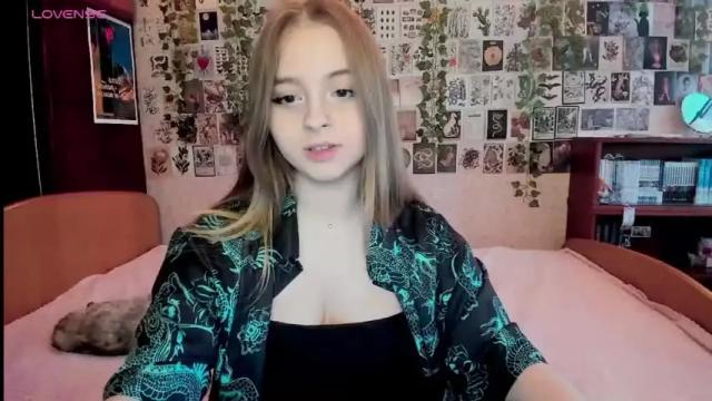 Image 8 of lain__ Stream on Chaturbate on 14 months ago