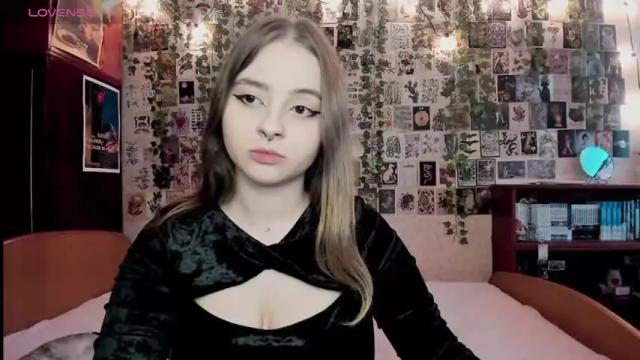 Image 3 of lain__ Stream on Chaturbate on 14 months ago