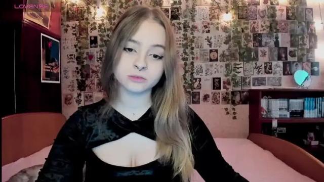 Image 4 of lain__ Stream on Chaturbate on 14 months ago