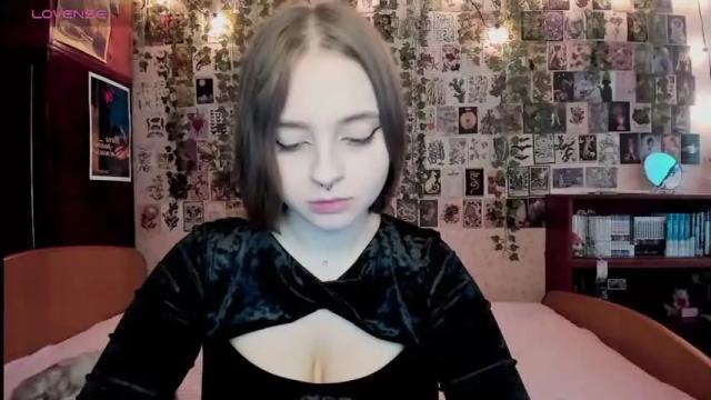 Image 7 of lain__ Stream on Chaturbate on 14 months ago
