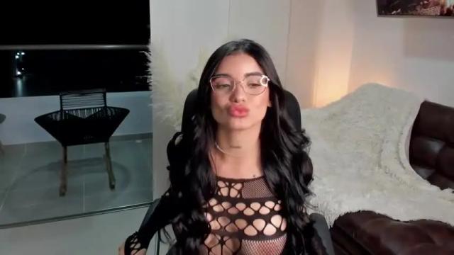 Image 11 of laira_scott Stream on Chaturbate on 19 months ago