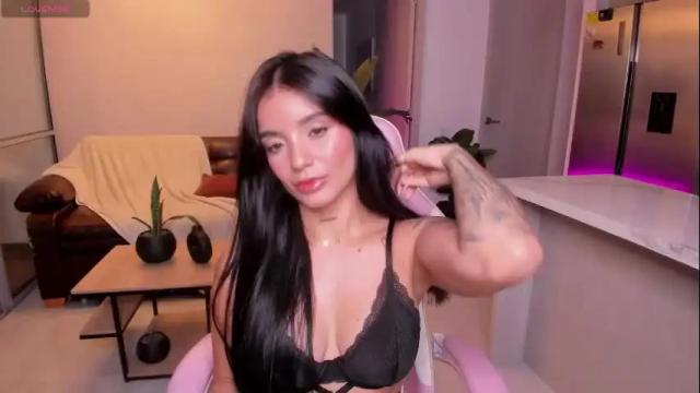 Image 2 of laira_scott Stream on Chaturbate on 2 months ago