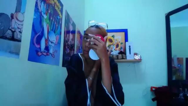 Image 11 of laiza_samantha Stream on Chaturbate on 13 months ago