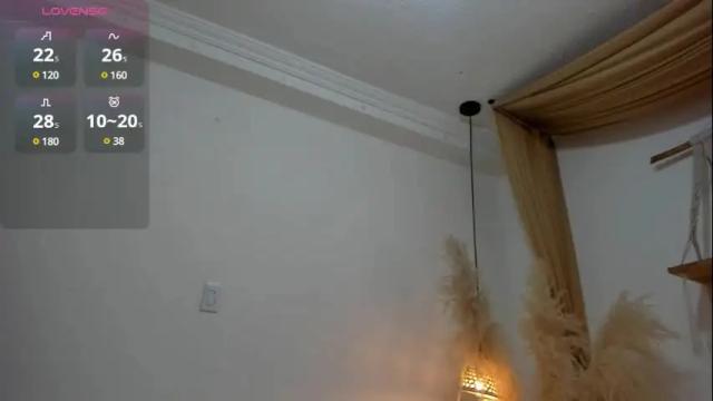 Image 8 of lakshmi_rai Stream on Chaturbate on 14 days ago