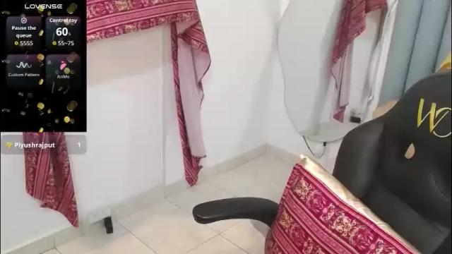 Image 6 of lakshmirani617378 Stream on Chaturbate on 2 months ago