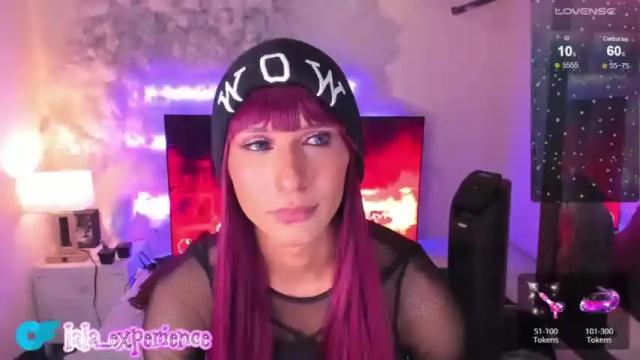 Image 2 of lala_experience Stream on Chaturbate on 15 months ago