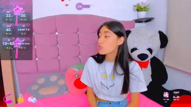 Image 12 of lalisa_manoban Stream on Chaturbate on 13 months ago