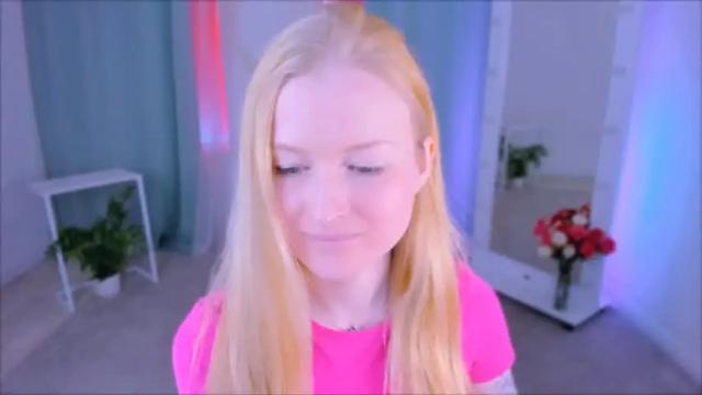 Image 4 of laly_peach Stream on Chaturbate on 14 months ago