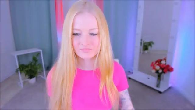 Image 8 of laly_peach Stream on Chaturbate on 14 months ago
