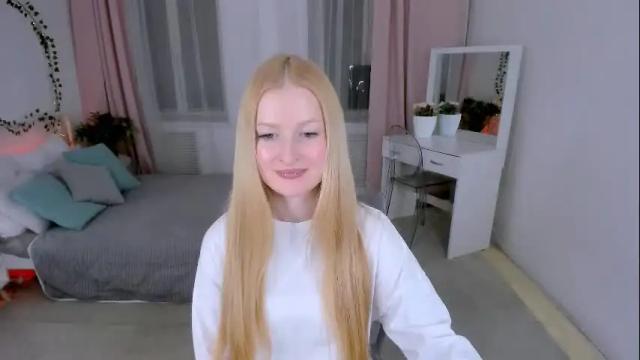 Image 12 of laly_peach Stream on Chaturbate on 1 month ago