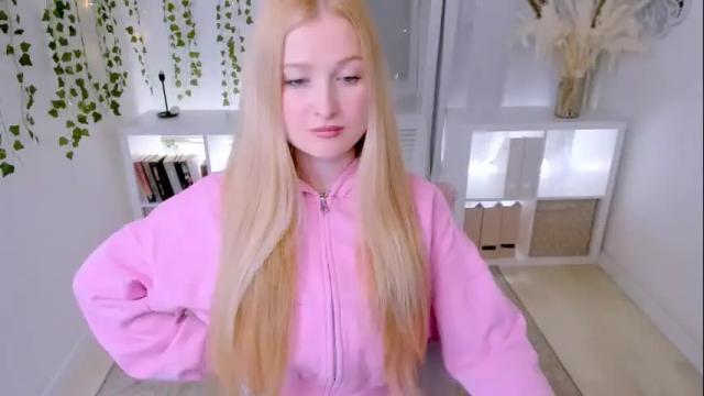 Image 8 of laly_peach Stream on Chaturbate on 1 month ago