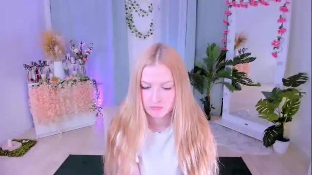 Image 8 of laly_peach Stream on Chaturbate on 1 month ago