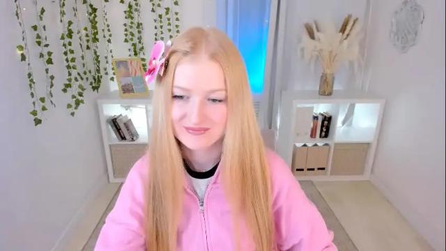 Image 12 of laly_peach Stream on Chaturbate on 1 month ago